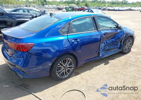 2024 Kia Forte Gt-Line z USA, uszkodzony, nr VIN 3KPF54AD3RE791701